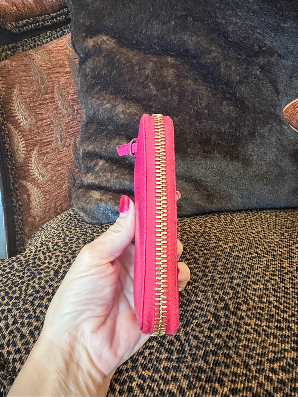 Gucci Hot Pink Leather Zip Around Compact Wallet with Gold Hardware and COA - Picture 7 of 17
